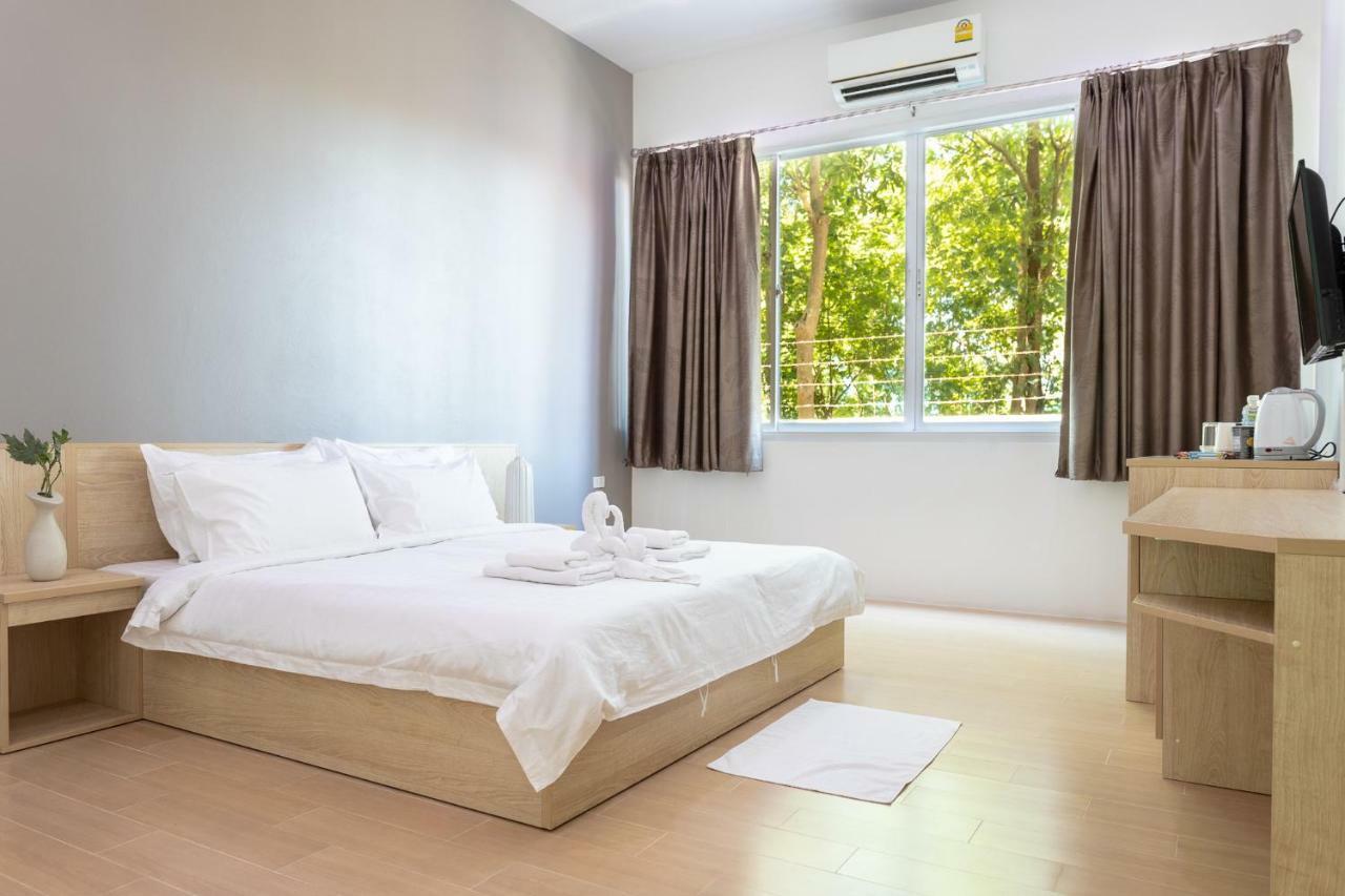 O2 Hotel Lop Buri 외부 사진